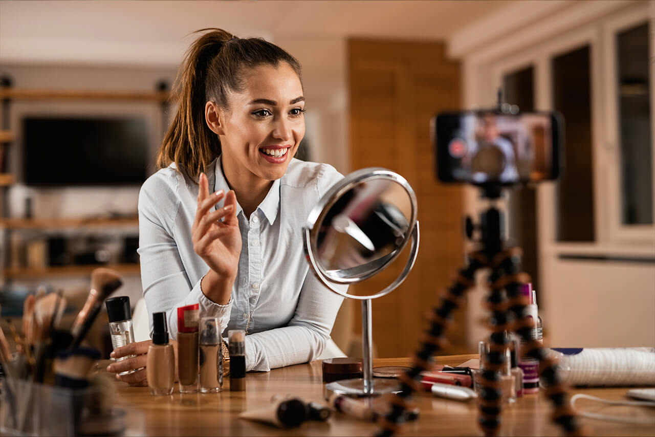 Influencee The Psychology of Social Media Influencers: How Follower Count Affects ...