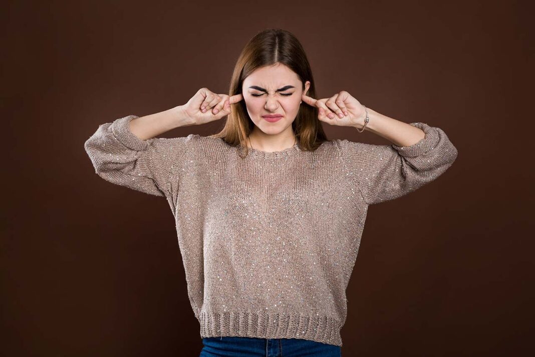 kulağını kapatmak