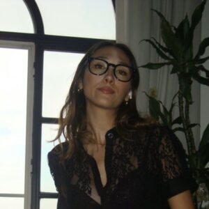 Elif Çakar